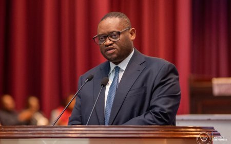 L’an 1 du gouvernement Suminwa II : Du Trésor aux chantiers, Doudou Fwamba défend le virage de la « crédibilité financière »