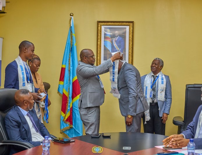 Freddy Muamba Kanyinku scelle l’alliance entre le CEEC et l’Ordre des Géologues de la RDC