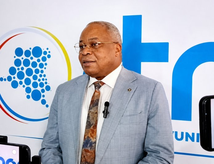 Référendum en RDC : « La loi ne crée aucun droit à un troisième mandat », tranche le député Paul Gaspard Ngondankoy