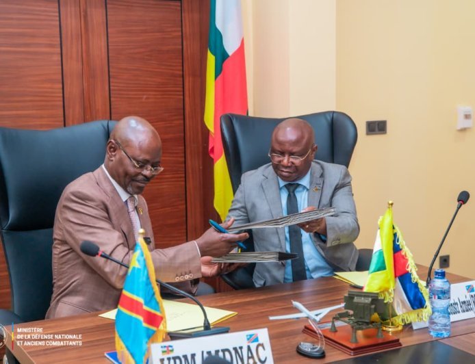 RDC: Guy Kabombo Muadiamvita et Rameaux Claude Bireau scellent un pacte sécuritaire historique entre Kinshasa et Bangui