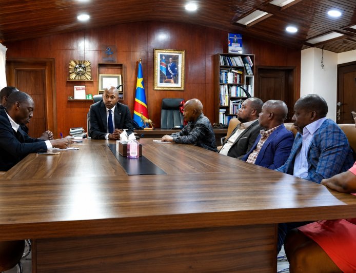 ​Médias en RDC : L’ANECO plaide auprès du ministre Muyaya pour l’aboutissement de la chaîne graphique nationale