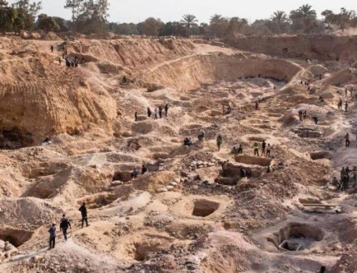 Mines et environnement au Maniema et à Kinshasa : la société civile monte au créneau face à l’exploitation illégale d’or et la gestion du marché carbone