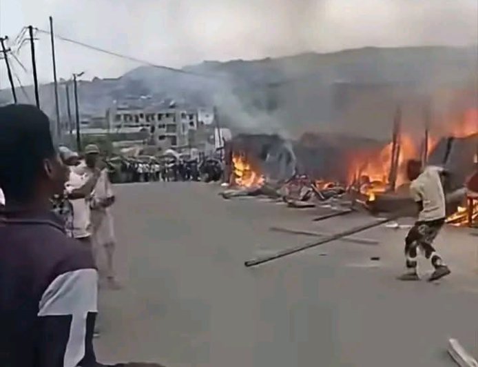 Matadi : un violent incendie ravage plusieurs habitations au rond-point Kinkanda