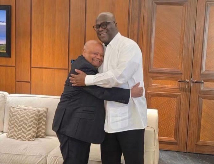 RDC : Raphaël Katebe Katoto lance un appel à Félix Tshisekedi pour aller au-delà de deux mandats suscite le débat