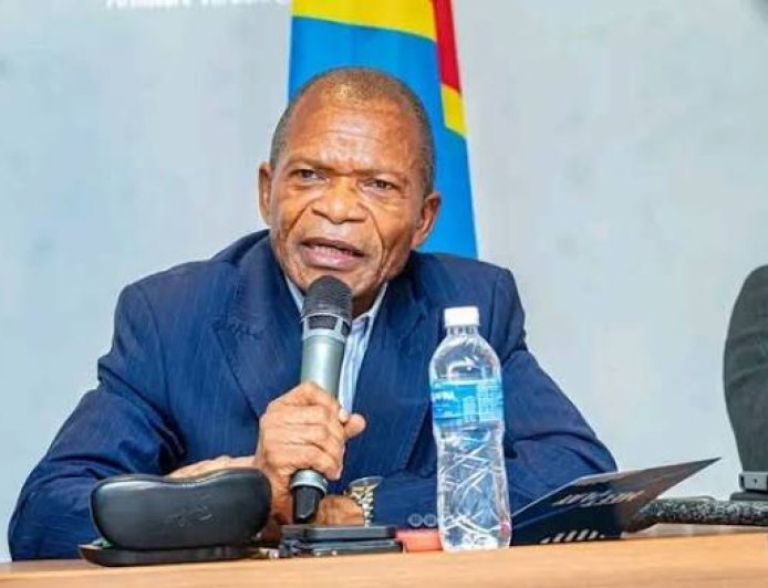Rassemblement du 3 octobre au stade Tata Raphaël : « Une seule chanson pour une seule nation, une seule prière pour une seule nation », lance Évariste Ejiba Yamapia