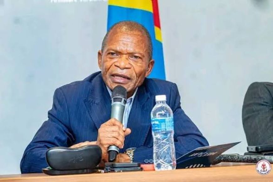 Rassemblement du 3 octobre au stade Tata Raphaël : « Une seule chanson pour une seule nation, une seule prière pour une seule nation », lance Évariste Ejiba Yamapia