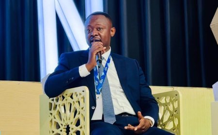 Expo Béton 12 : Teddy Lwamba annonce une centrale flottante de 134 MW et un parc solaire de 100 MW pour améliorer la desserte électrique à Kinshasa