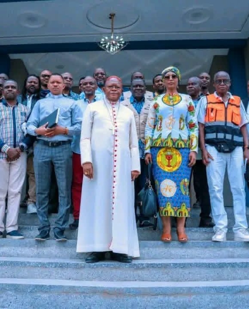 Kinshasa : le cardinal Fridolin Ambongo visite le chantier de l’église Saint-Luc de Ma Campagne