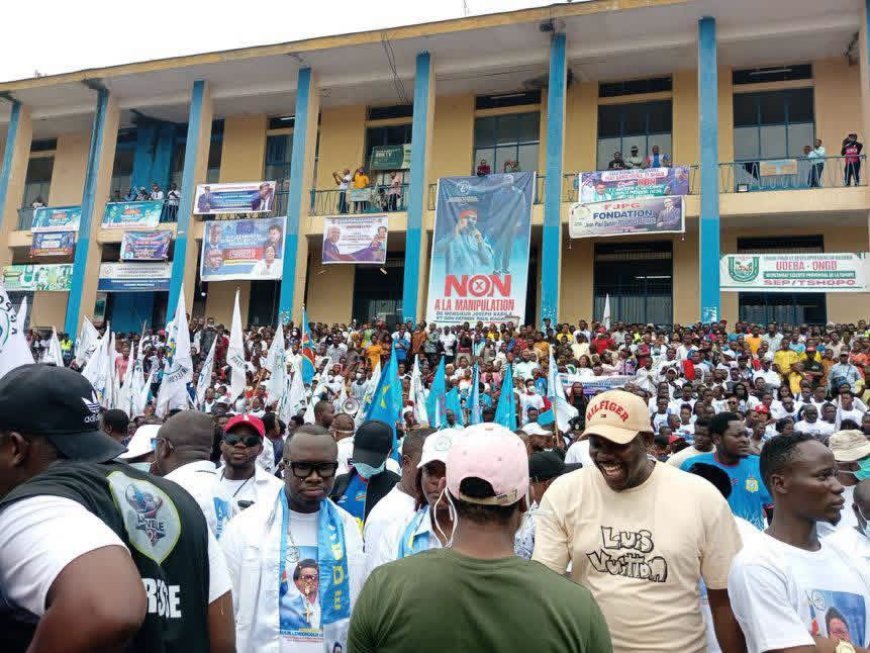 Tshopo : à Kisangani, la population manifeste contre la rébellion associée à Joseph Kabila