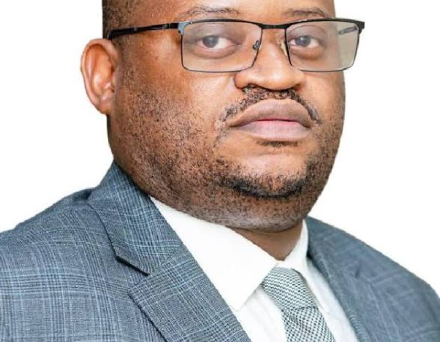 RDC : Doudou Fwamba clôture le stage d’immersion « Mbote » au profit de 500 étudiants à Kinshasa