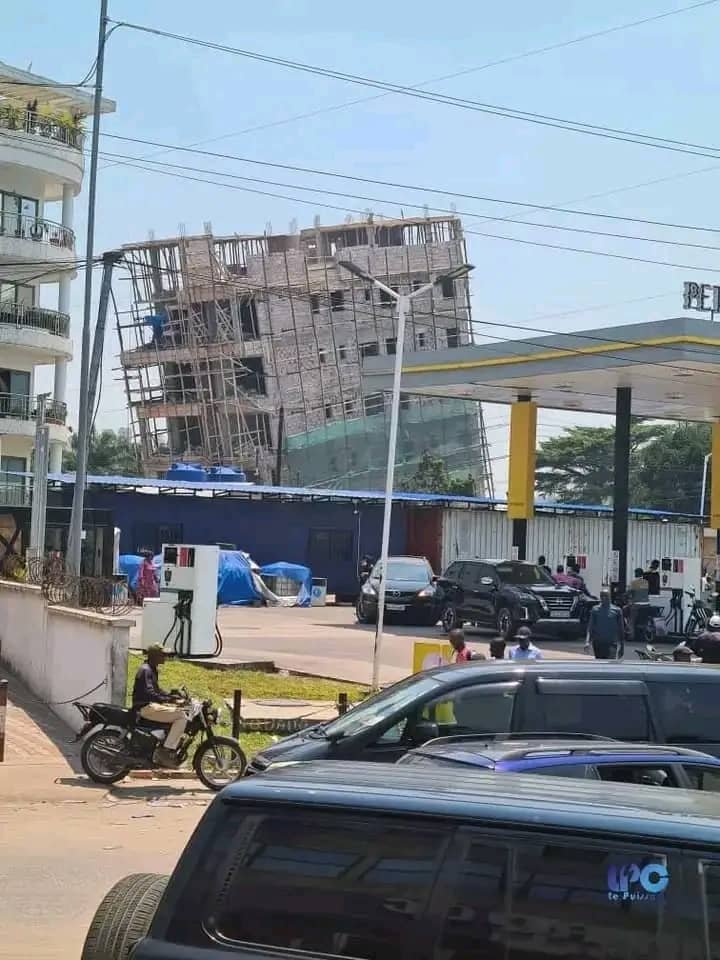 Kinshasa : L'interdiction d'accéder à l’avenue Kilolo Musampa jusqu'à la fin des travaux de démolition de l'immeuble qui s'est affaissé