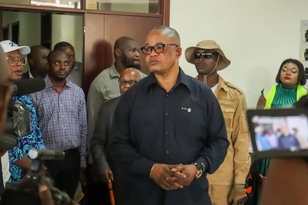 Sortie du gouvernement Suminwa : Peter Kazadi réitère sa loyauté à Félix Tshisekedi