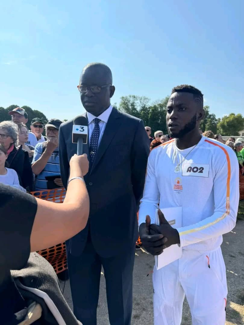 France : Isidore Kwandja témoin privilégié du passage de flamme olympique de Paris entre le congolais et l'arménien