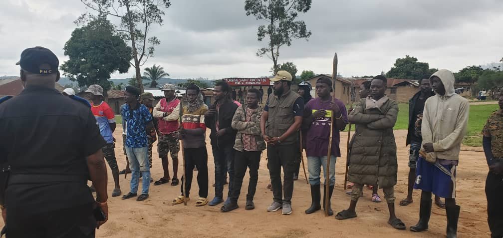 Beni : Le Conseil urbain de sécurité a rencontré les jeunes qui exigent une formation militaire pour faire face aux agressions